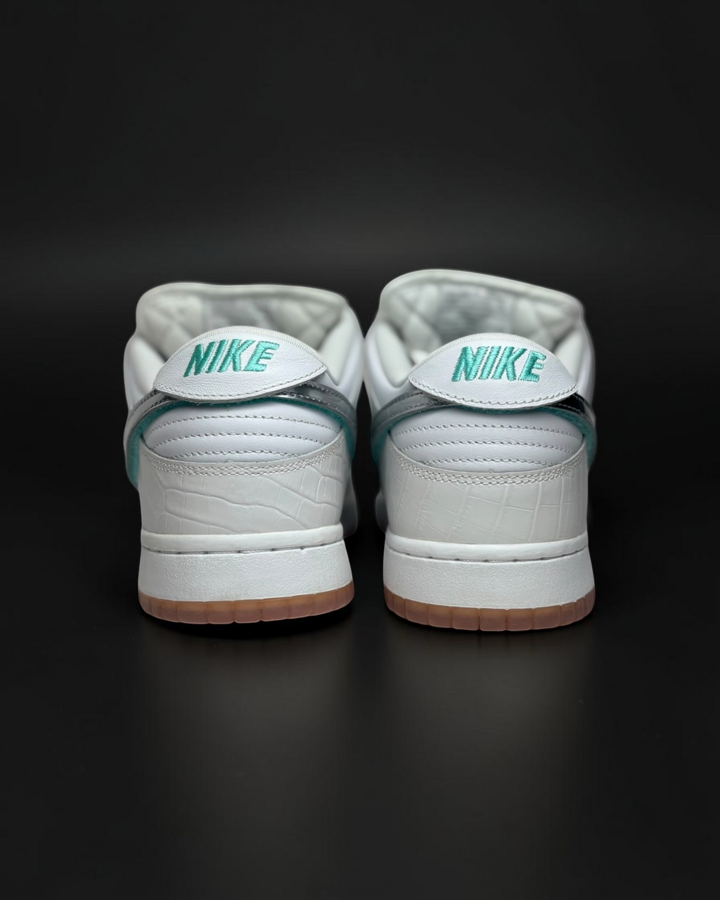 Nike SB Dunk Low Diamond