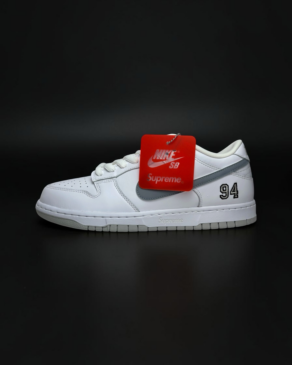 Nike SB Dunk Low Supreme