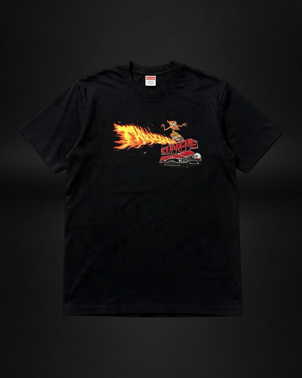 Camiseta negra de algodón Saint Krew x Supreme x Thrasher con gráfico de fuego y patinador en el pecho
